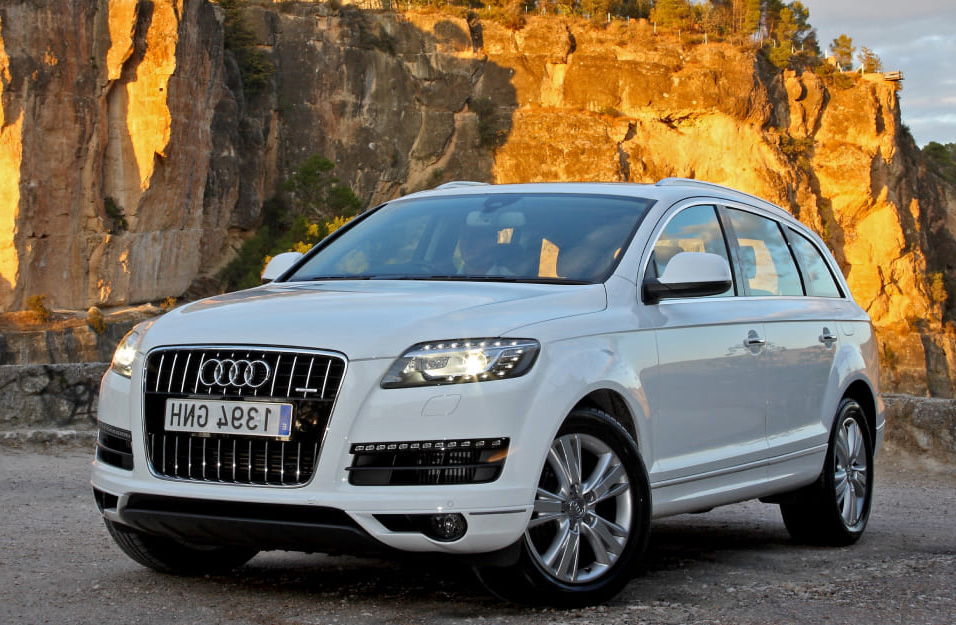 Замена аккумулятора Audi Sq7