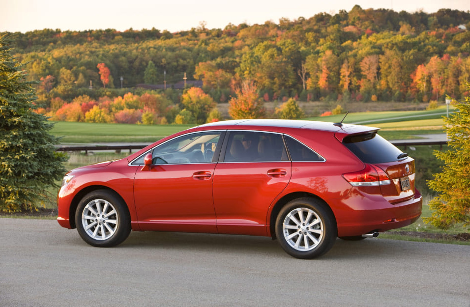 Замена аккумулятора Toyota Venza